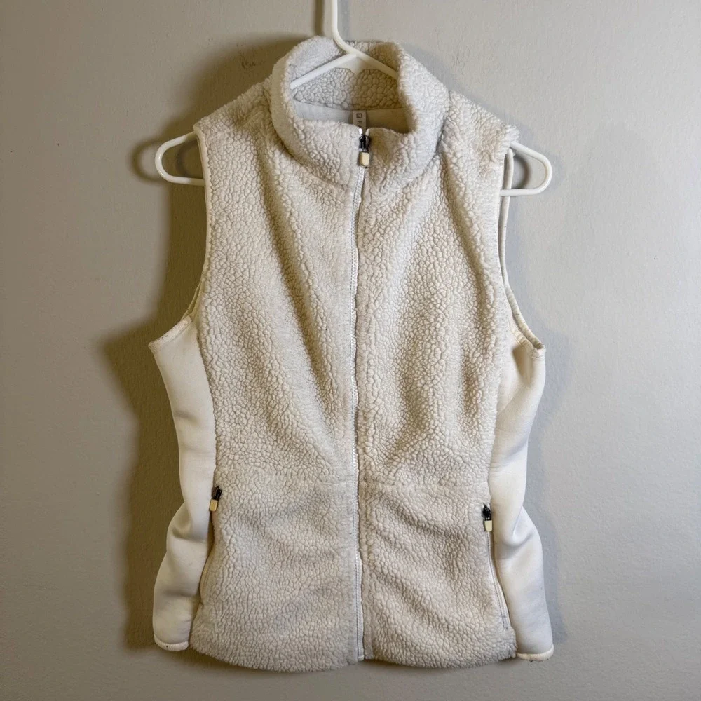 Fabletics Womens Sherpa Fleece Vest Cream White Full Zip Mock Neck‎ XS